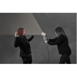 Proyector de exterior con estaca Flow beige Faro