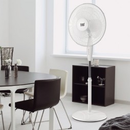 Ventilador de pie Arifi blanco Fabrilamp